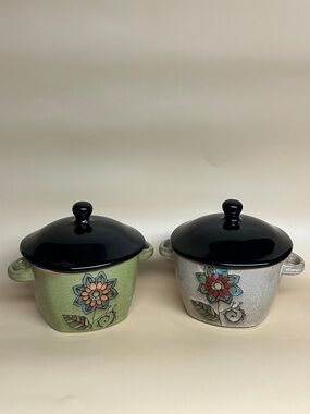 STOKES Black-Lid Ceramic Casserole with Floral Design - Green or Cream 💕